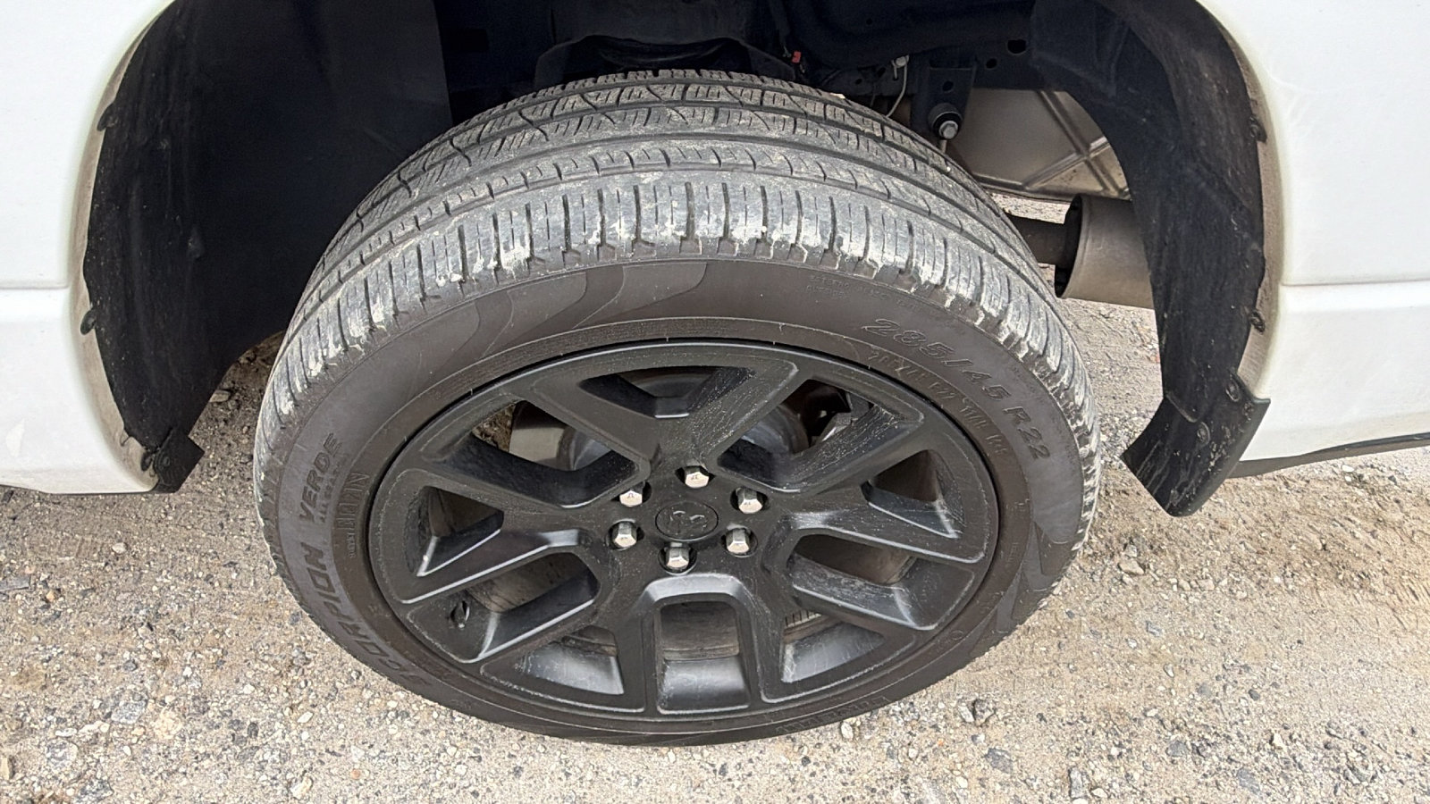 Used 2024 RAM 1500 Laramie AWD/4WD image 12