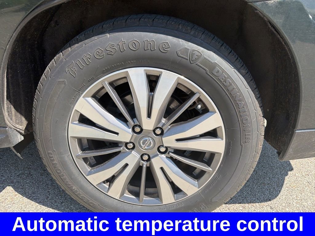 Used 2019 Nissan Pathfinder SL AWD/4WD image 8