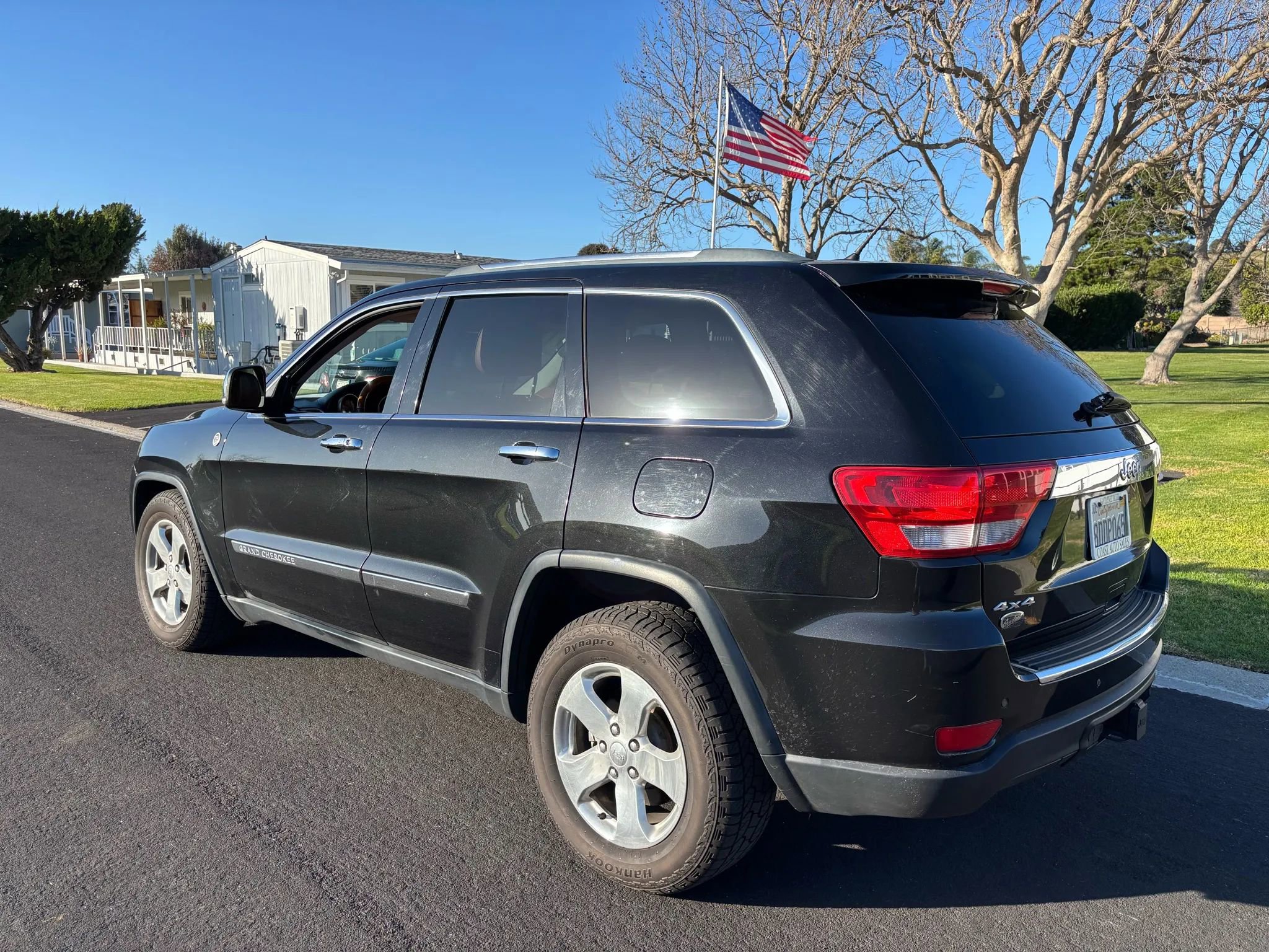 Used 2012 Jeep Grand Cherokee Overland image 11