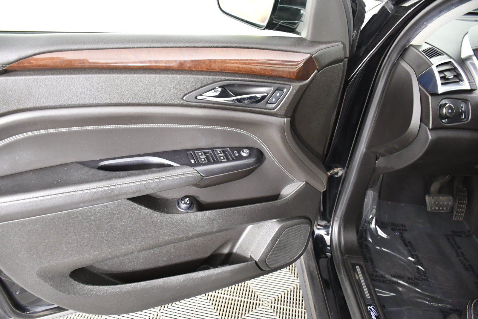 Used 2015 Cadillac SRX Performance w/ Driver Assist Package AWD/4WD image 33