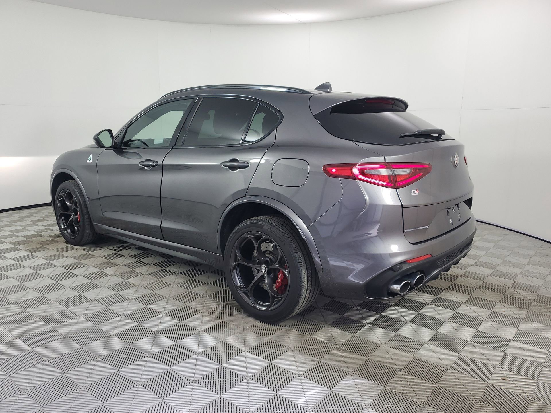 Used 2022 Alfa Romeo Stelvio Quadrifoglio w/ Active Assist Plus Package image 7