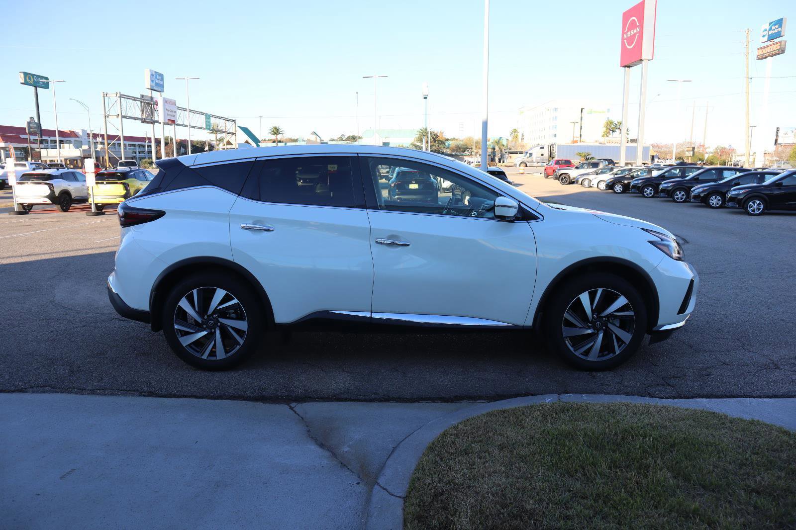 Certified 2024 Nissan Murano SL image 14