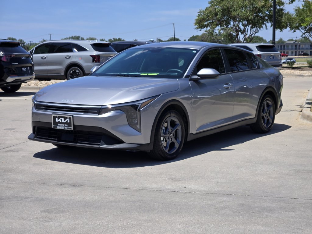 New 2026 Kia K4 FWD image 2