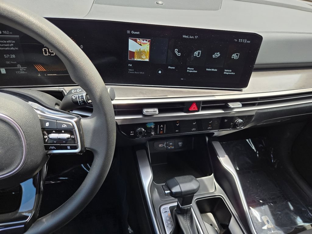 Certified 2025 Kia Sorento LX FWD image 22