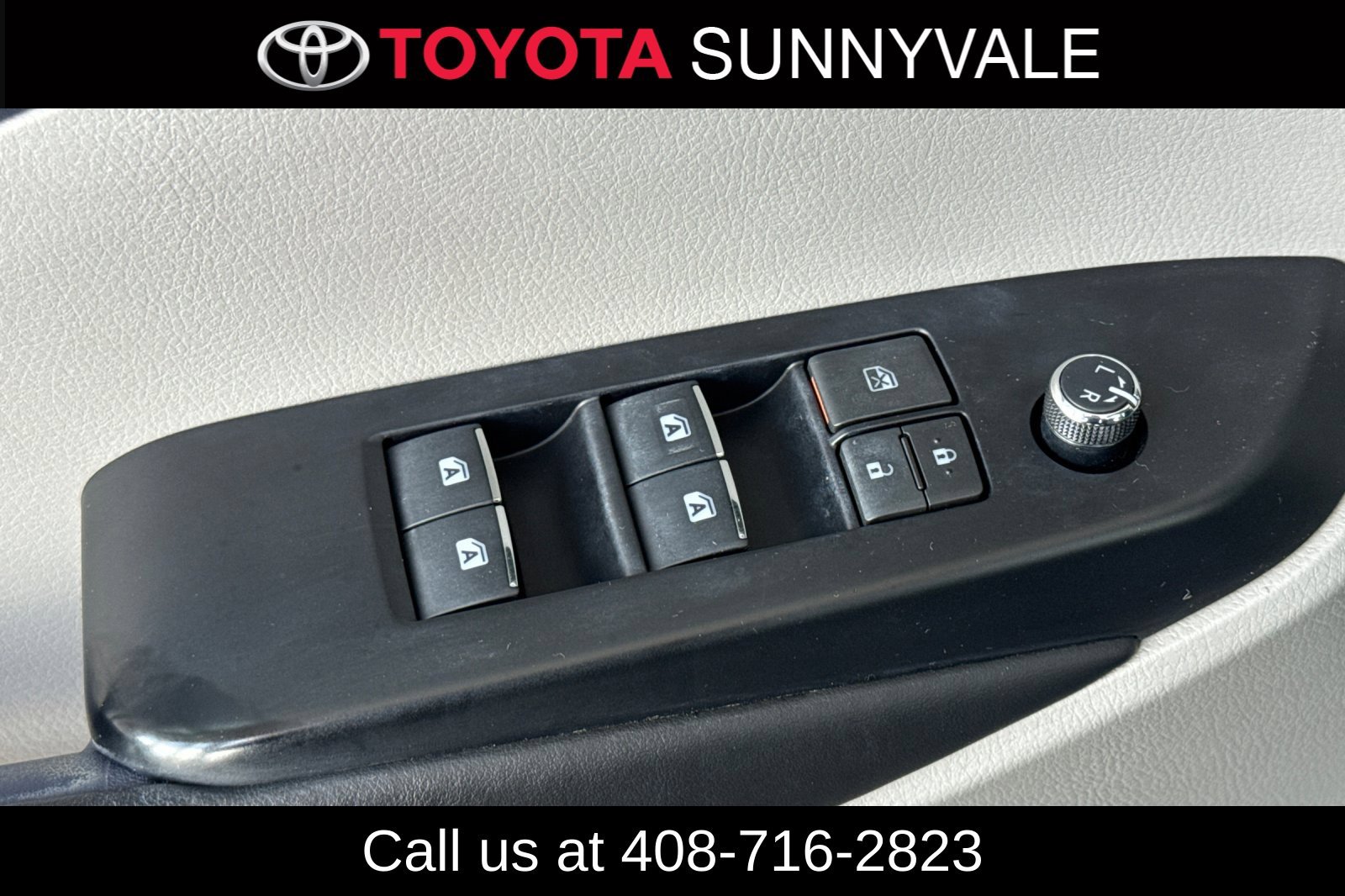 Used 2019 Toyota Highlander Limited Platinum AWD/4WD image 16
