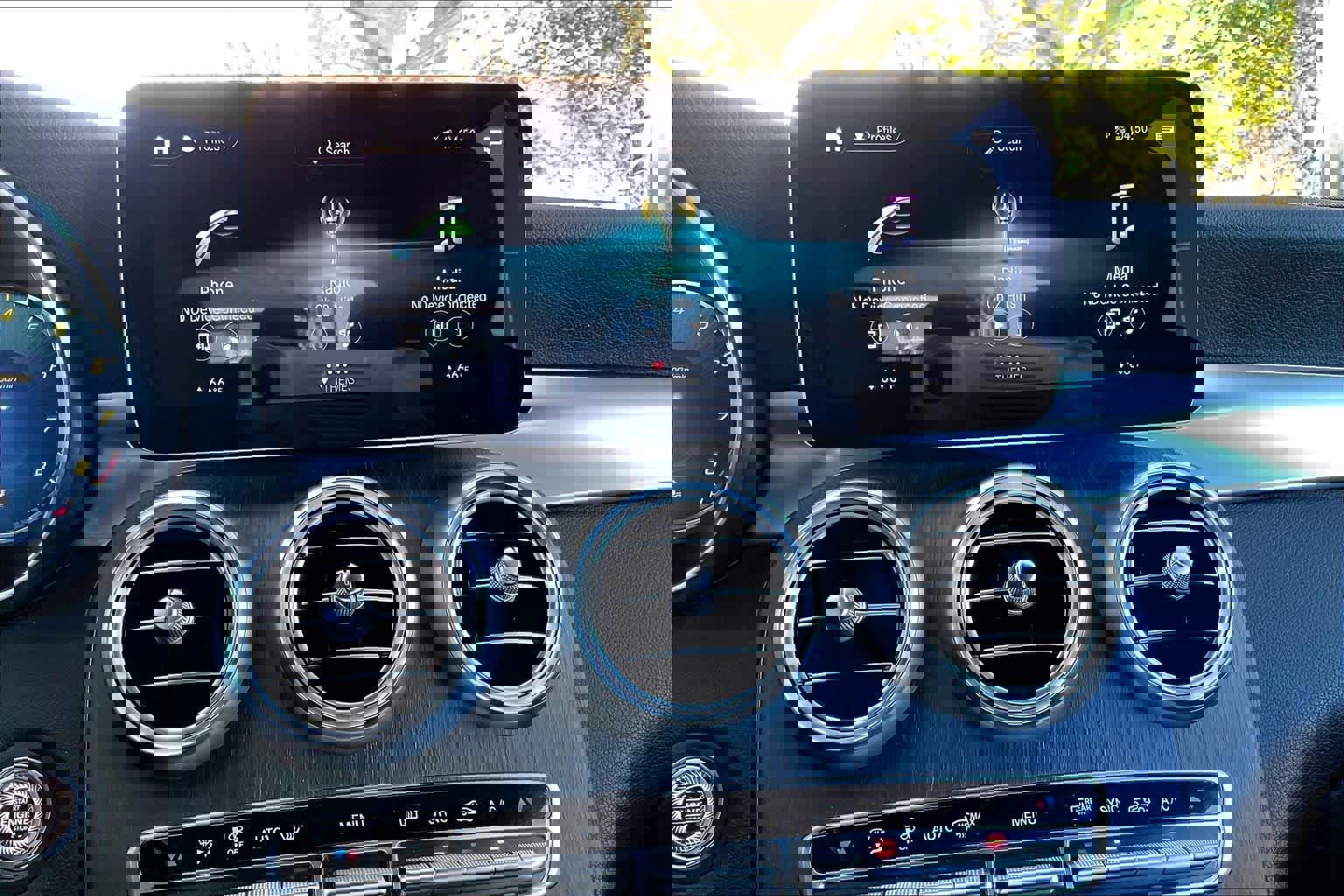 Certified 2022 Mercedes-Benz GLC 300 4MATIC image 33