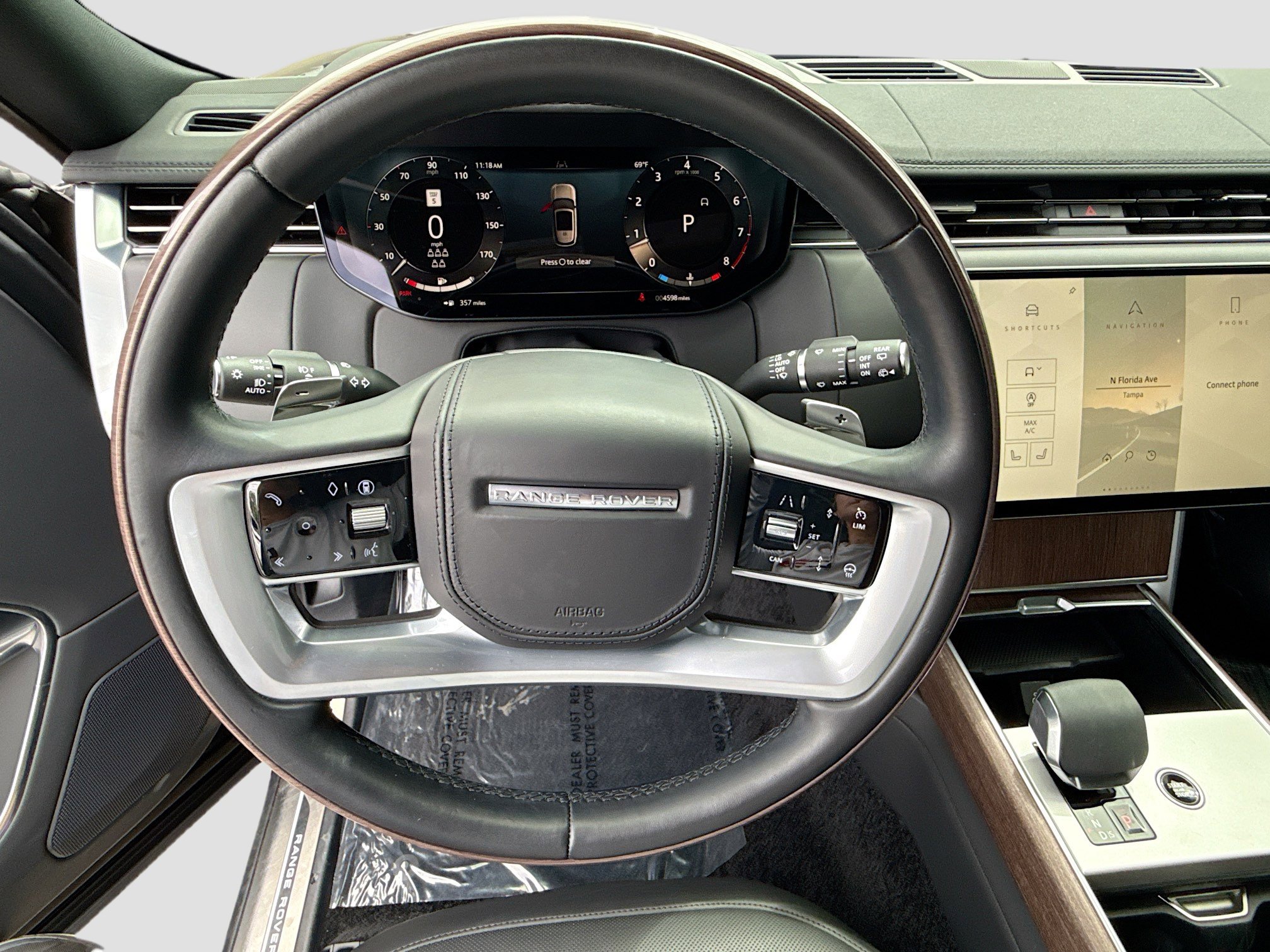 Used 2025 Land Rover Range Rover Long Wheelbase SE AWD/4WD image 38