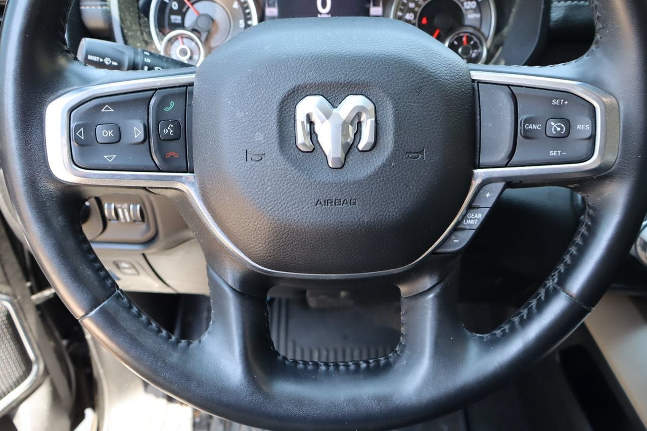 Used 2022 RAM 1500 Laramie AWD/4WD image 10