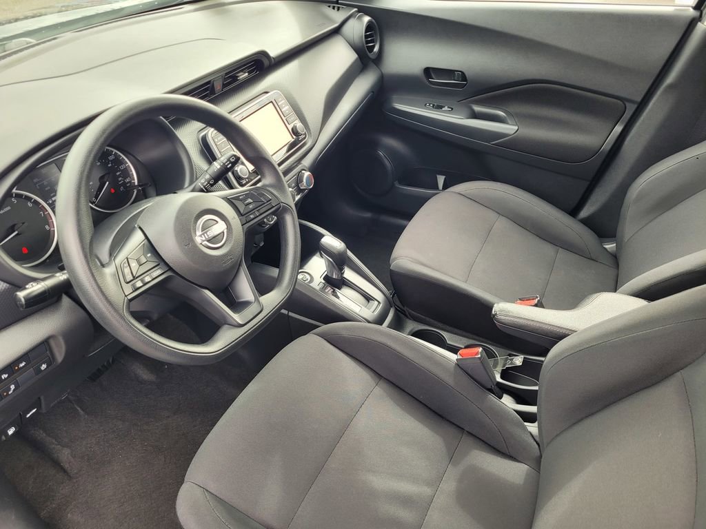 Used 2023 Nissan Kicks S image 8