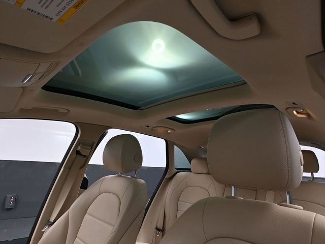 Used 2021 Mercedes-Benz GLC 300 4MATIC image 37