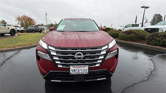 Used 2025 Nissan Rogue Platinum w/ Tech Package image 8