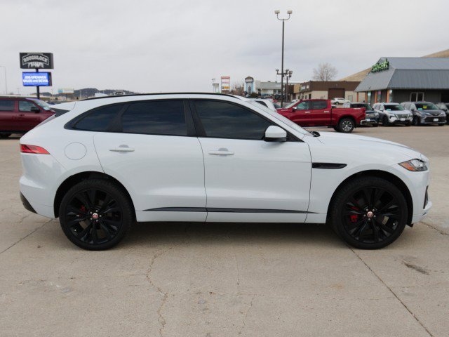 Used 2017 Jaguar F-PACE S image 5