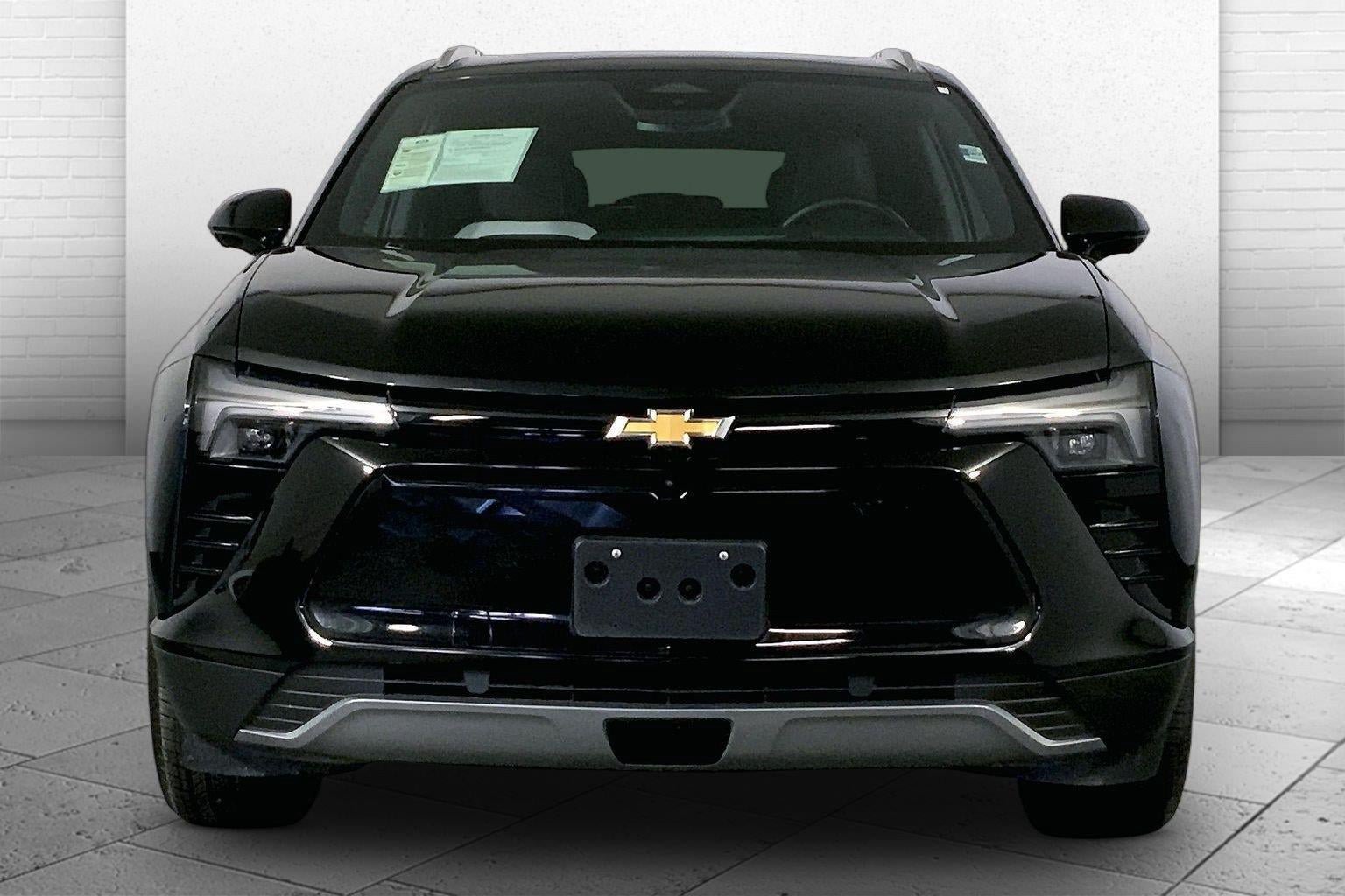 Used 2024 Chevrolet Blazer EV LT AWD/4WD image 2