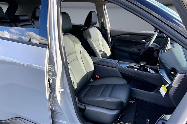New 2026 Nissan Rogue SV image 10