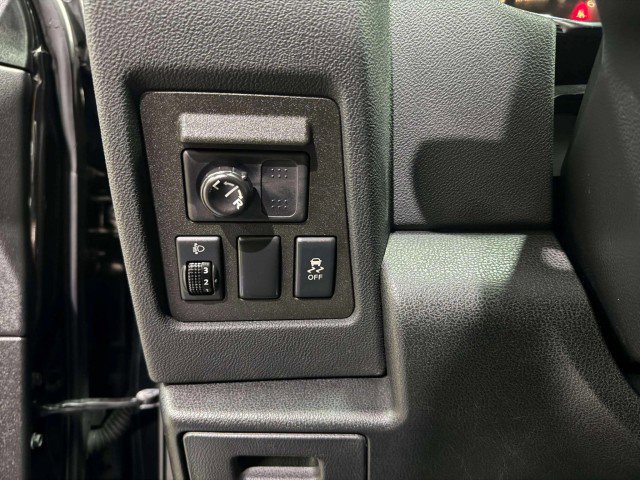 Used 2012 Nissan Rogue SL image 29