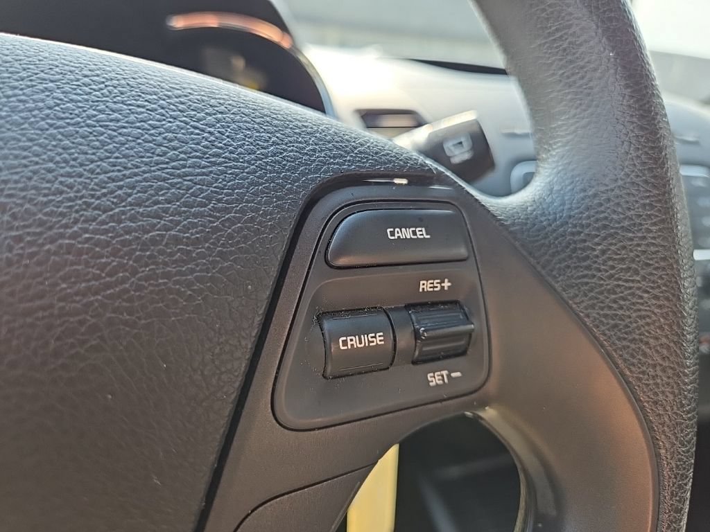 Used 2016 Kia Forte LX FWD image 17
