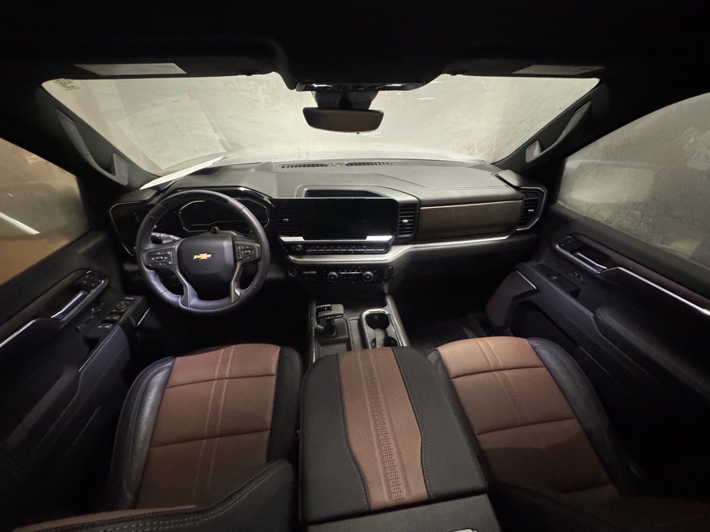 Used 2025 Chevrolet Silverado 1500 High Country image 17