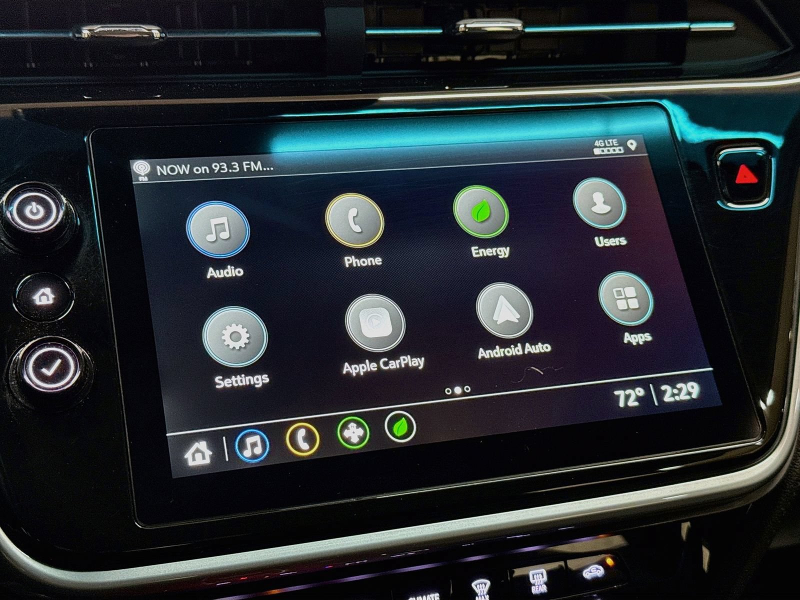 Used 2023 Chevrolet Bolt LT w/ Infotainment Package FWD image 18