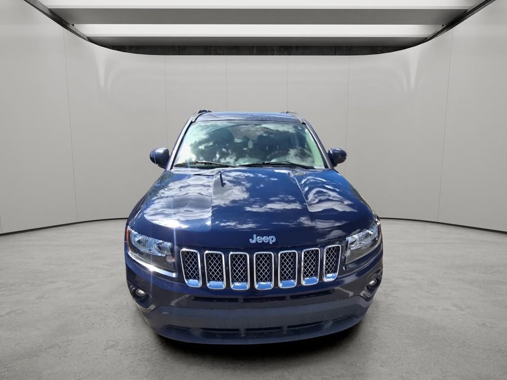 Used 2017 Jeep Compass Latitude FWD image 13