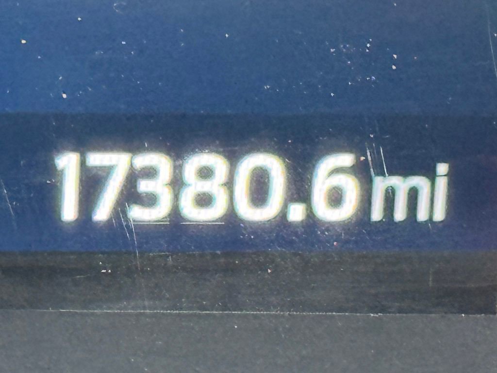 Used 2023 Ford F150 Limited image 14