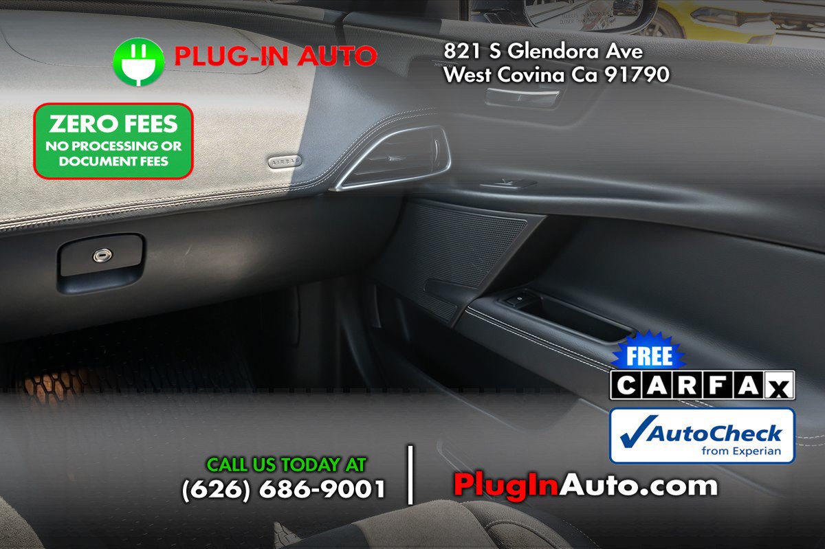 Used 2018 Jaguar XE S RWD image 17