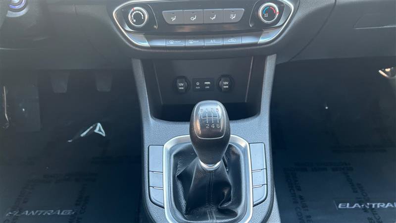 Used 2018 Hyundai Elantra GT FWD image 26