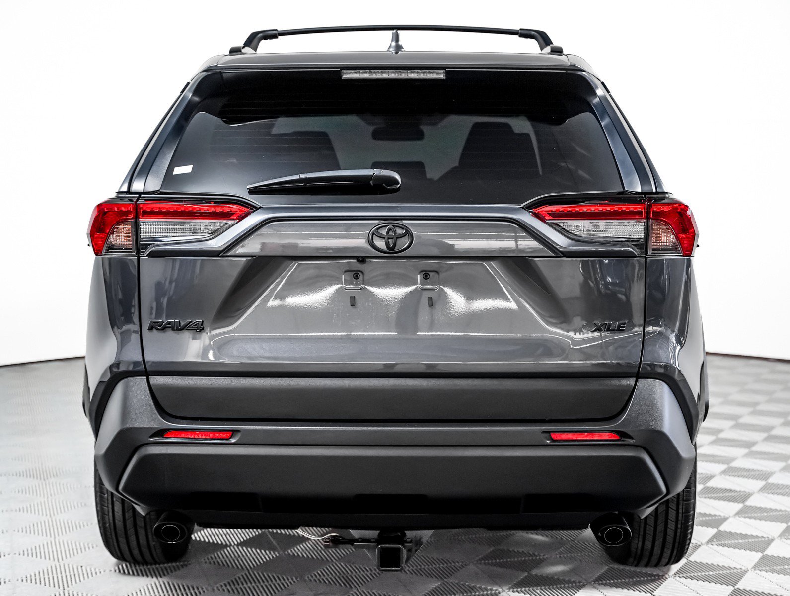 Used 2025 Toyota RAV4 XLE w/ Convenience Package FWD image 7