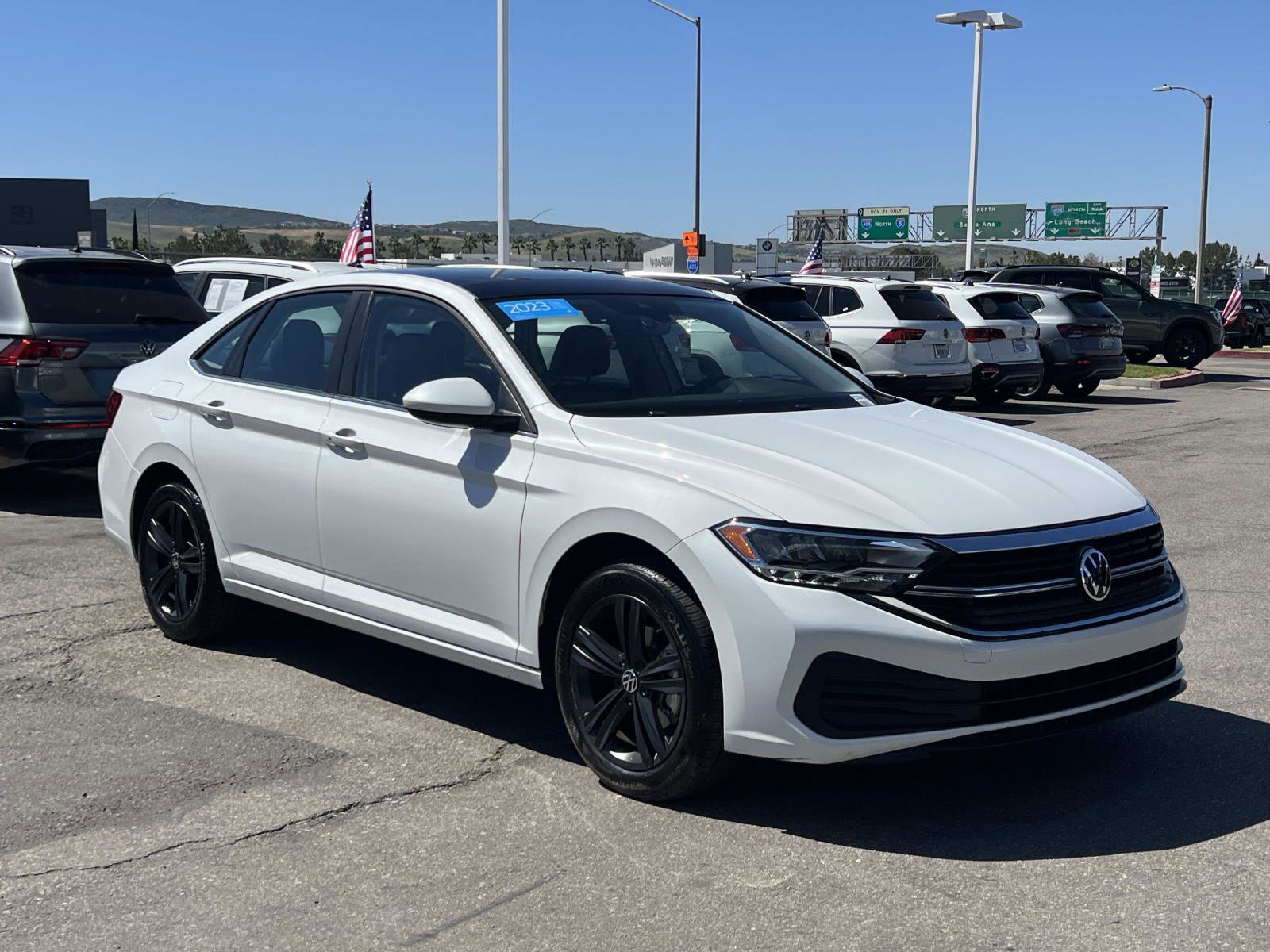 Used 2024 Volkswagen Jetta SE w/ Panoramic Sunroof Package image 26