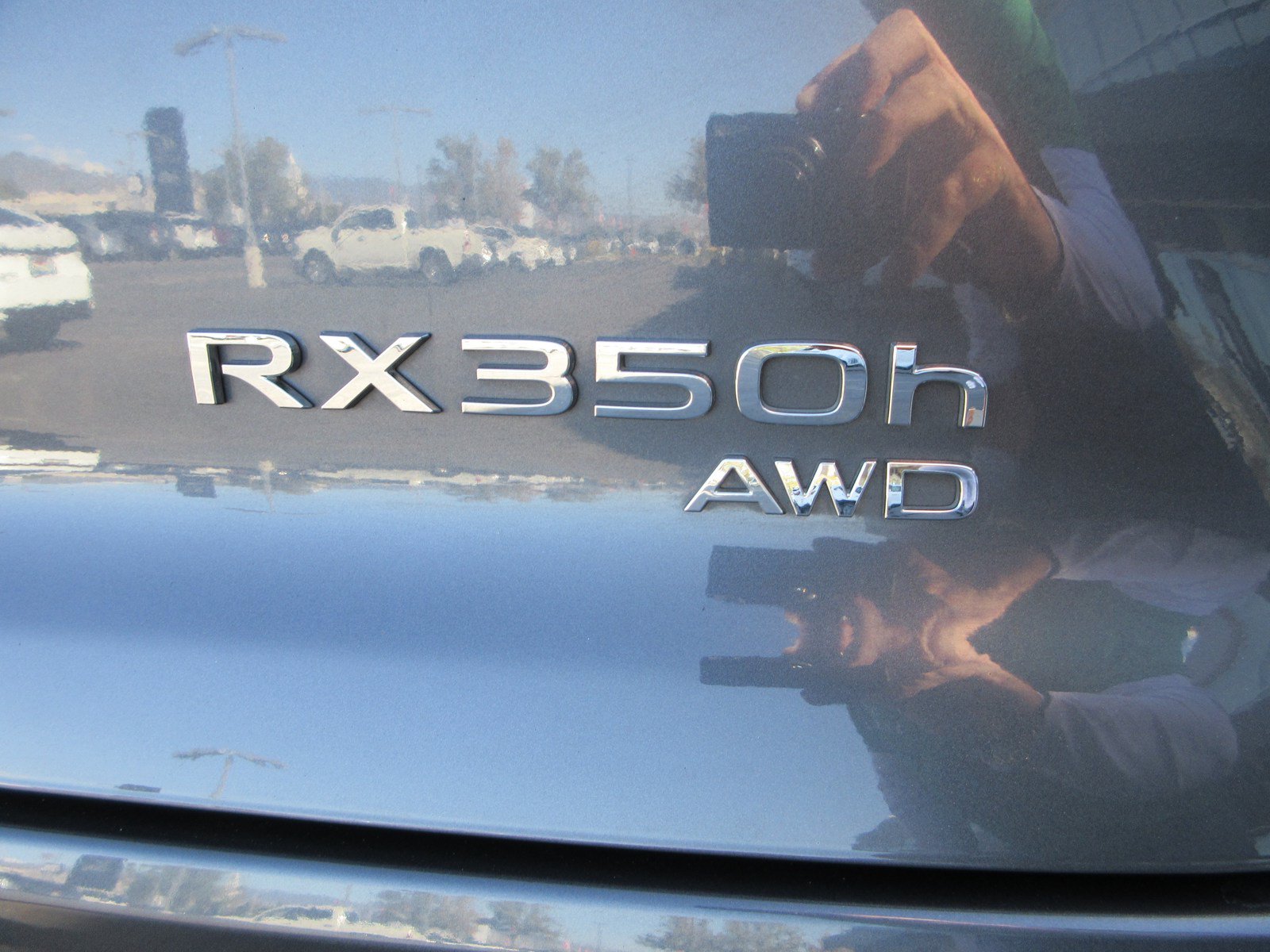 Used 2024 Lexus RX 350h w/ Accessory Package (Z1) AWD/4WD image 8