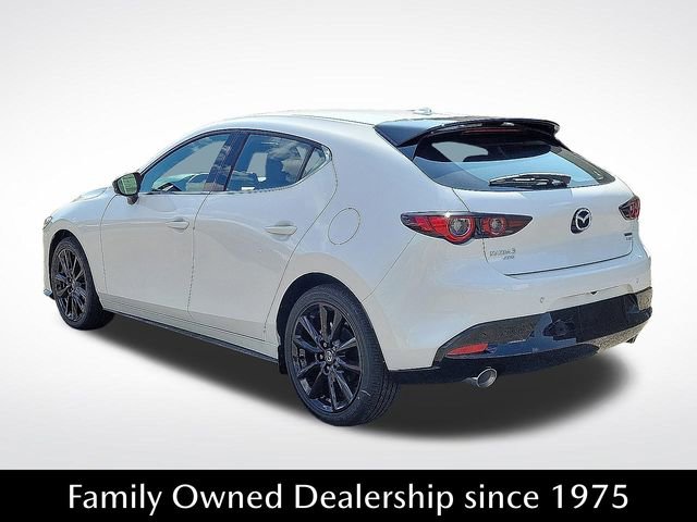 New 2025 MAZDA MAZDA3 Hatchback w/Premium Plus Pkg image 3