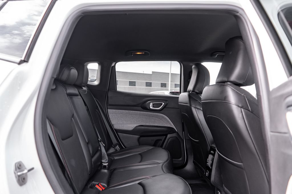 Used 2023 Jeep Compass Latitude AWD/4WD image 13