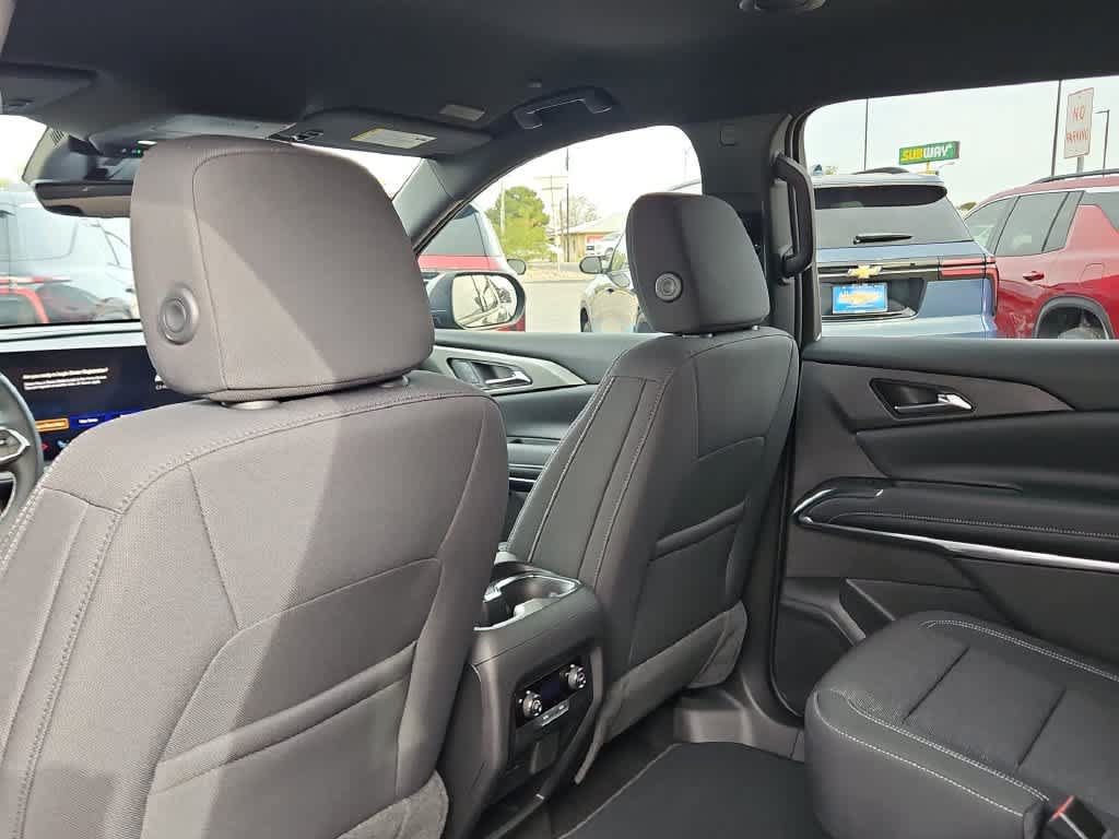 Used 2026 Chevrolet Traverse LT w/ Driver Confidence Package FWD image 14