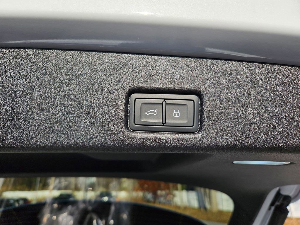 New 2025 Audi Q5 Premium Plus image 23