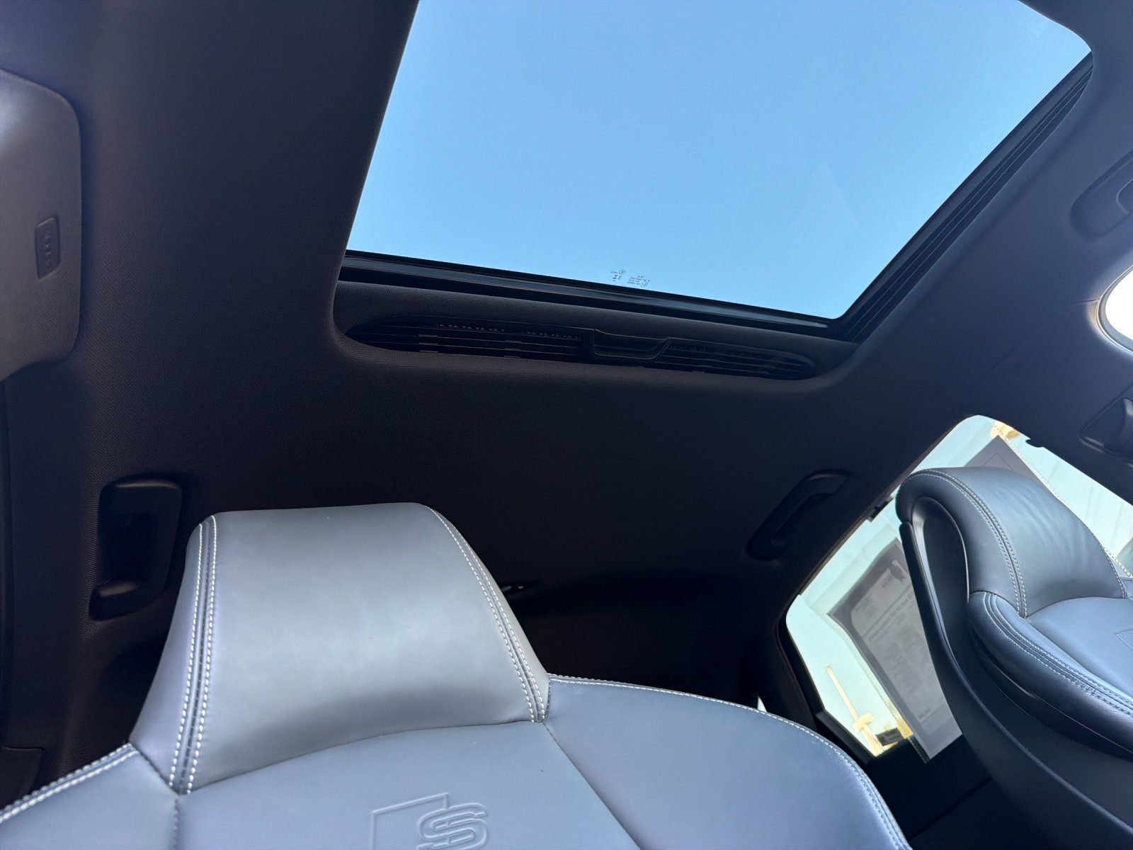 Used 2023 Audi S4 Prestige AWD/4WD image 18