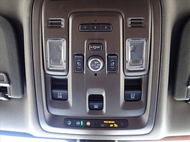 Used 2021 GMC Yukon Denali w/ Denali Premium Package image 23