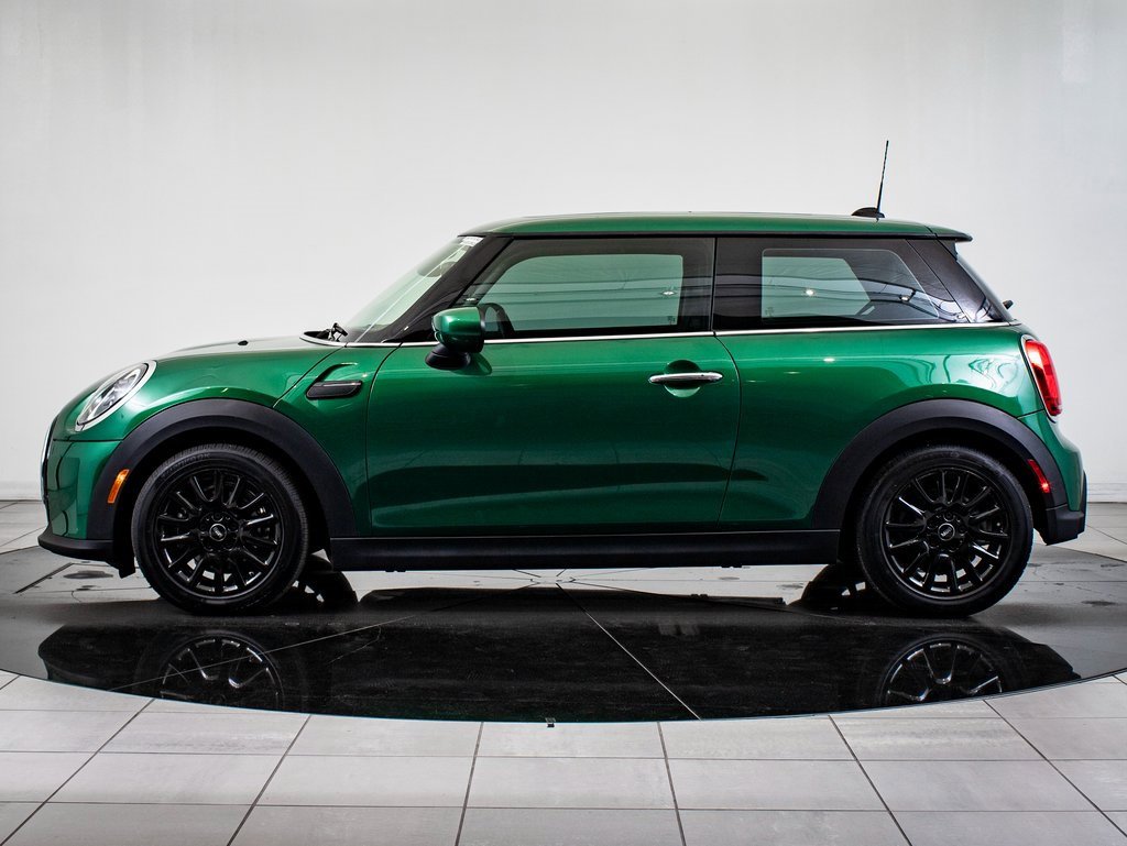 Used 2023 MINI Cooper 2-Door Hardtop image 12