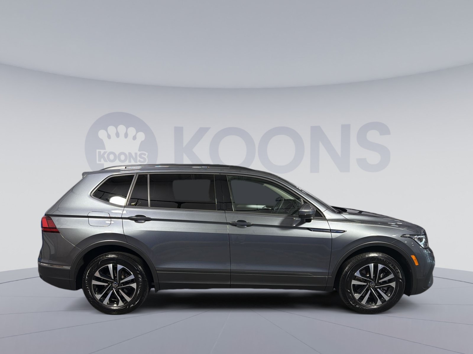 Used 2023 Volkswagen Tiguan S FWD image 8