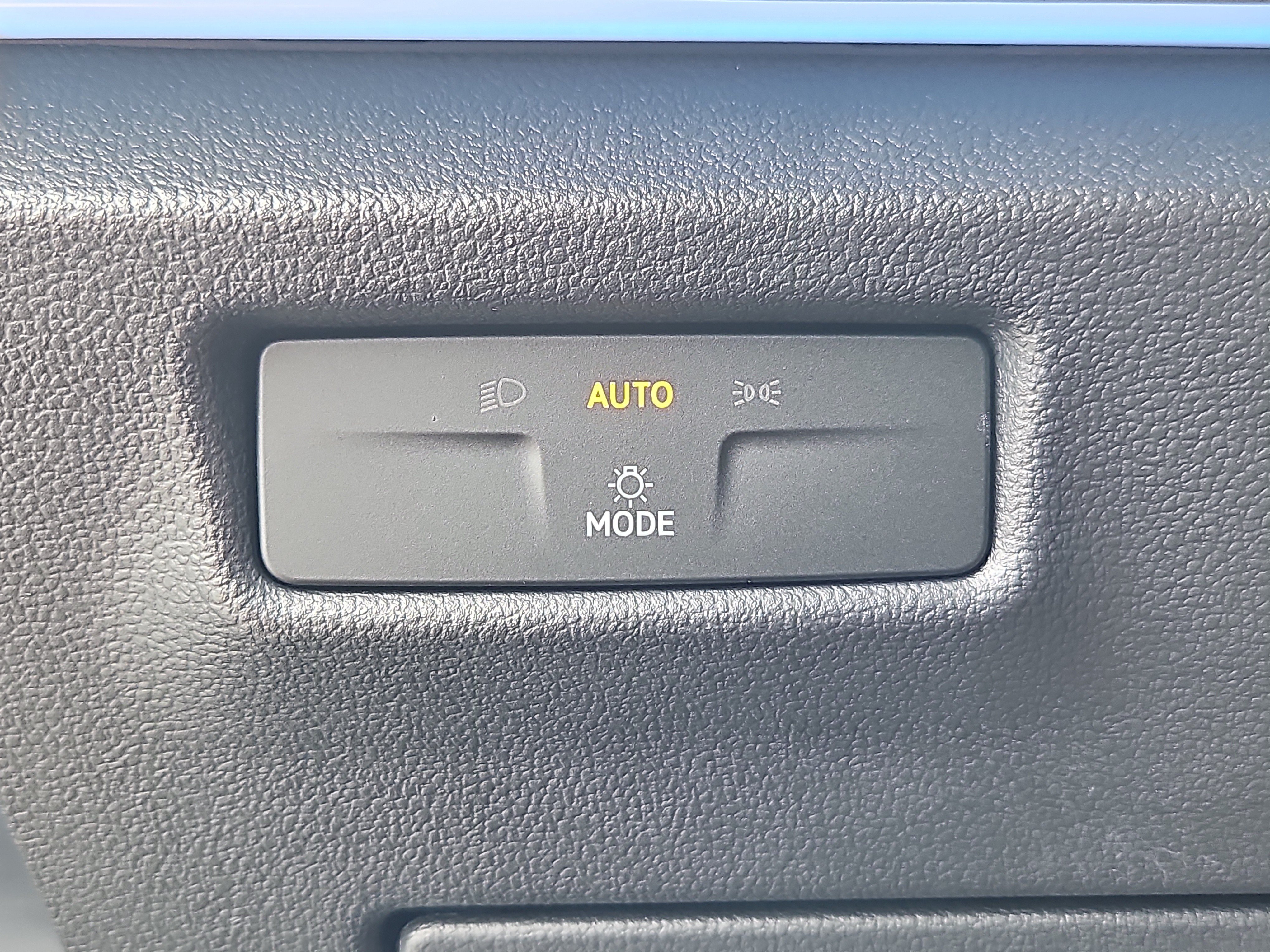 Used 2026 Volkswagen Tiguan SE AWD/4WD image 10