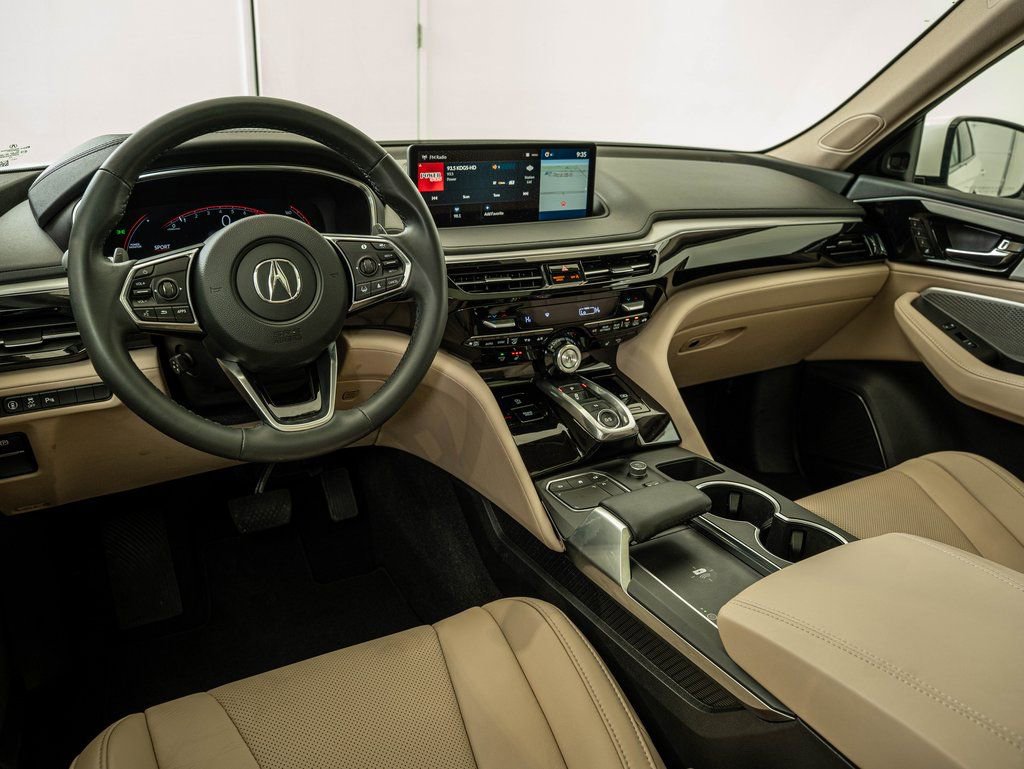 Certified 2023 Acura MDX SH-AWD w/ Technology Package image 4