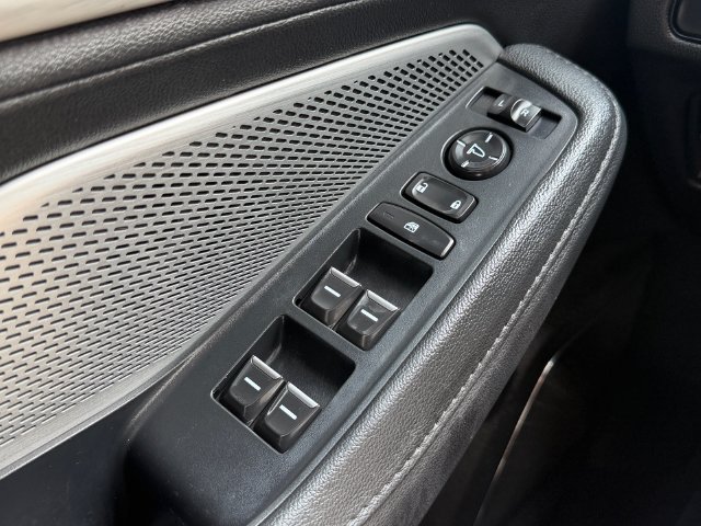 Certified 2025 Acura MDX SH-AWD image 27