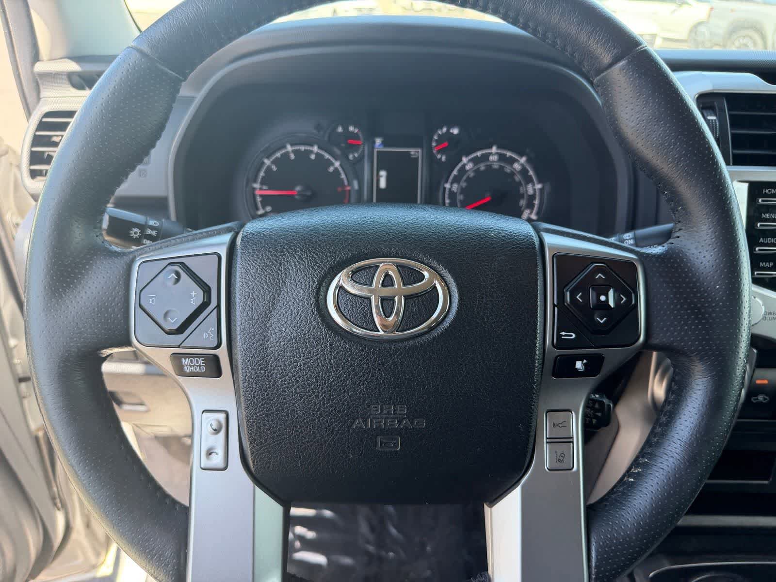 Used 2022 Toyota 4Runner SR5 AWD/4WD image 14