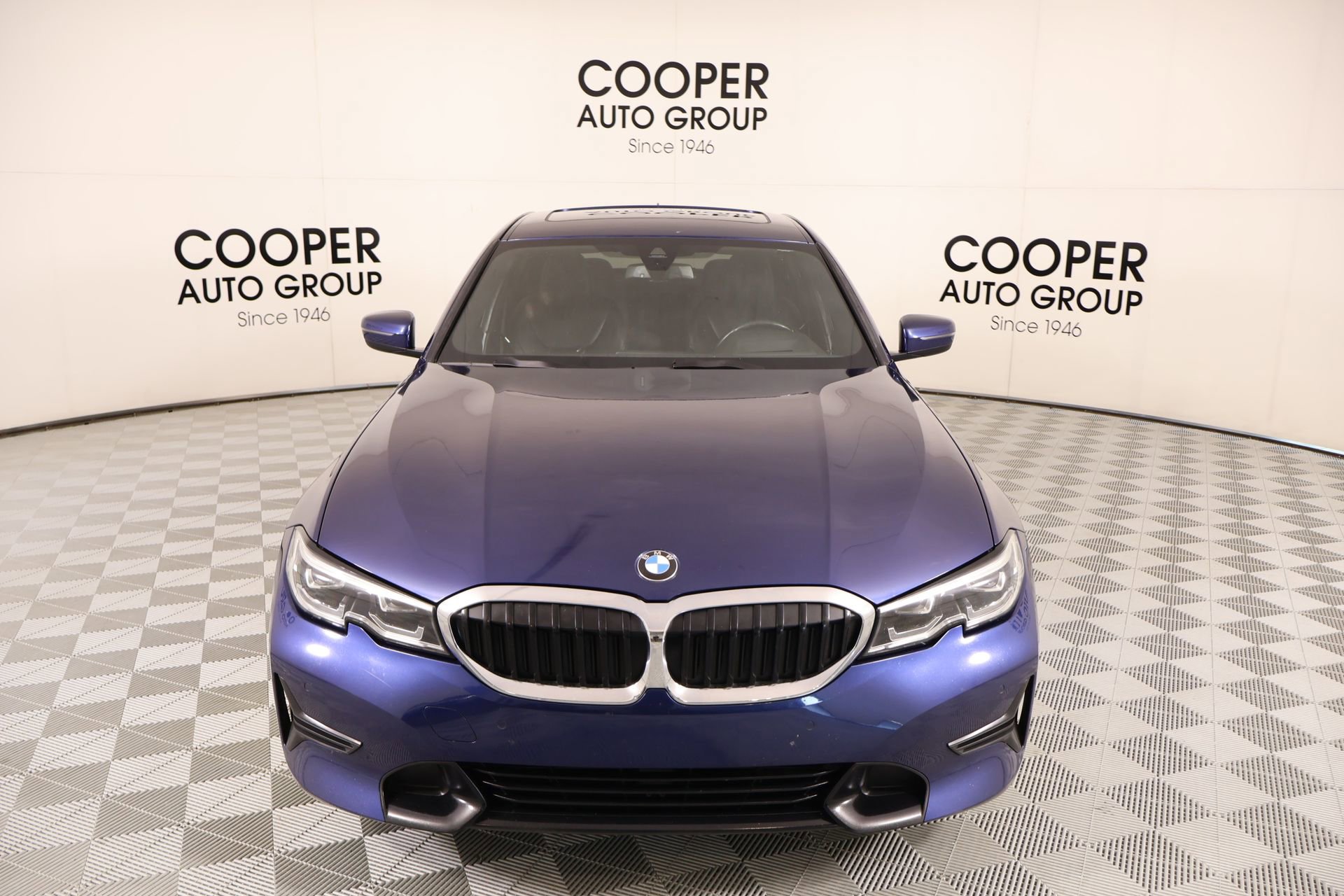 Used 2019 BMW 330i Sedan w/ Premium Package RWD image 10