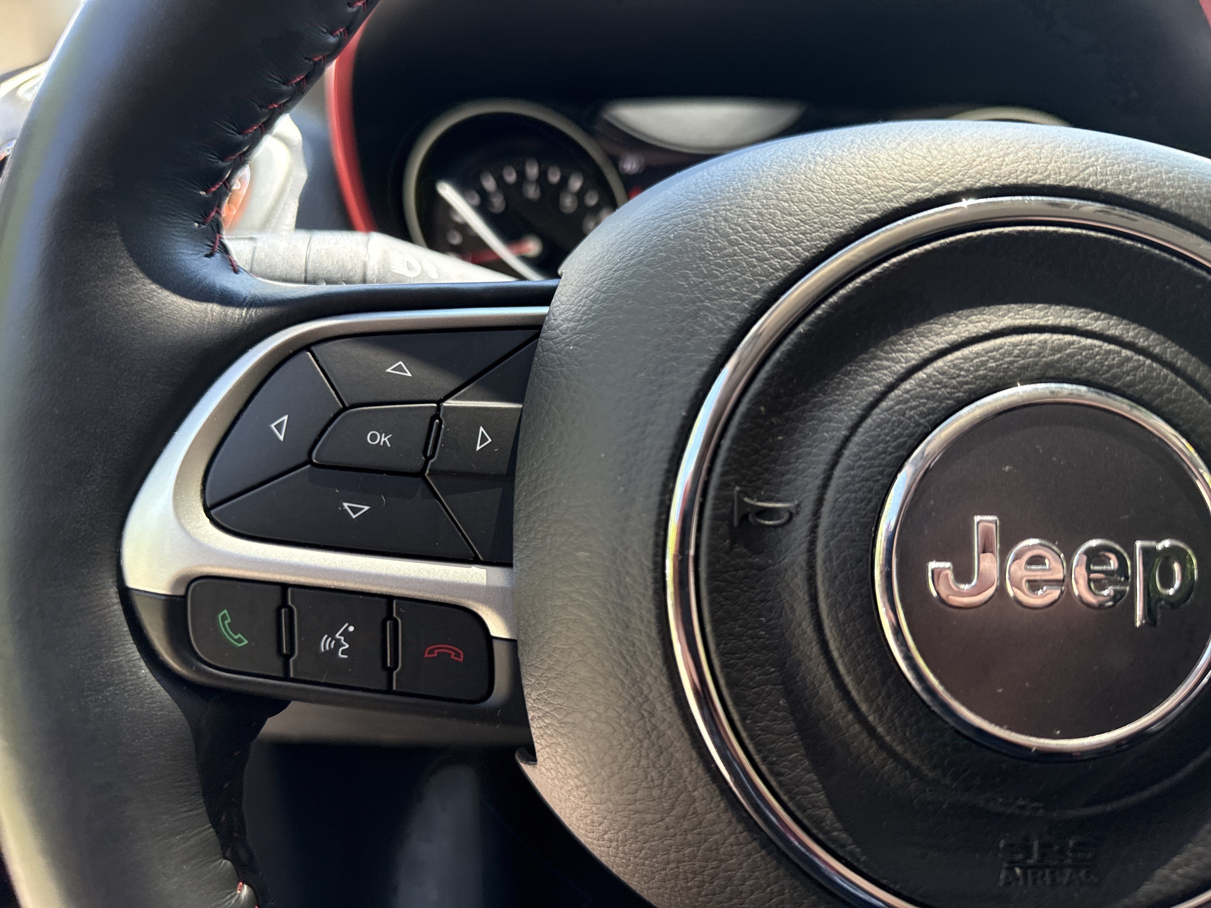 Used 2018 Jeep Compass Trailhawk w/ Leather Interior Group AWD/4WD image 24