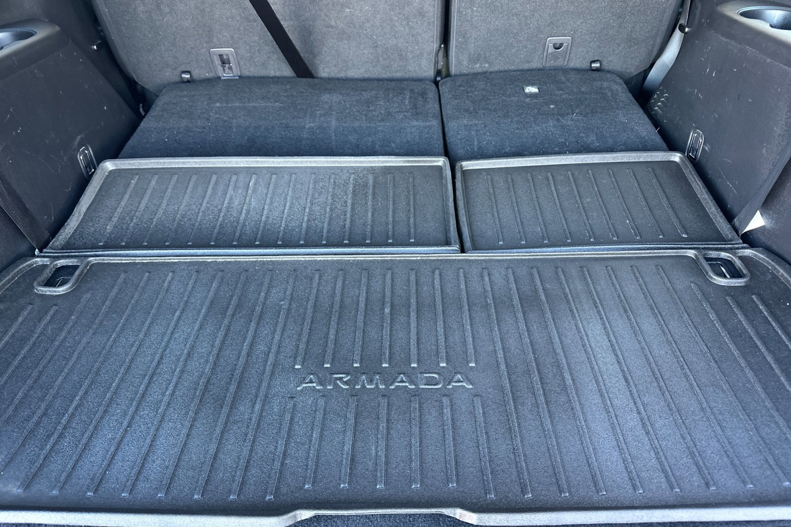 Used 2024 Nissan Armada SV RWD image 16