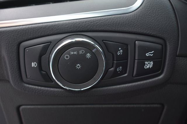 Used 2024 Ford Edge Titanium image 17