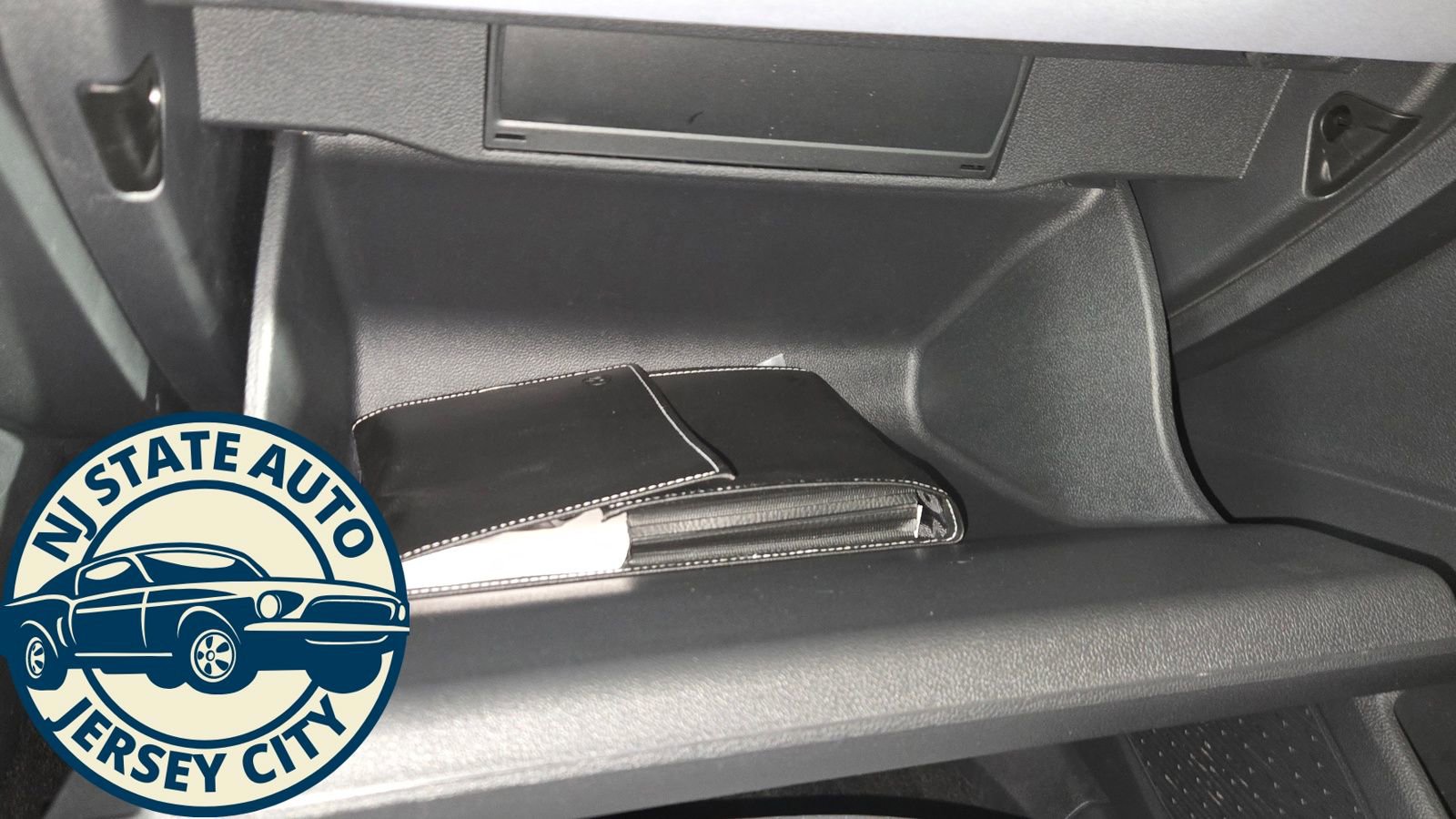 Used 2025 Volkswagen Jetta SE image 17