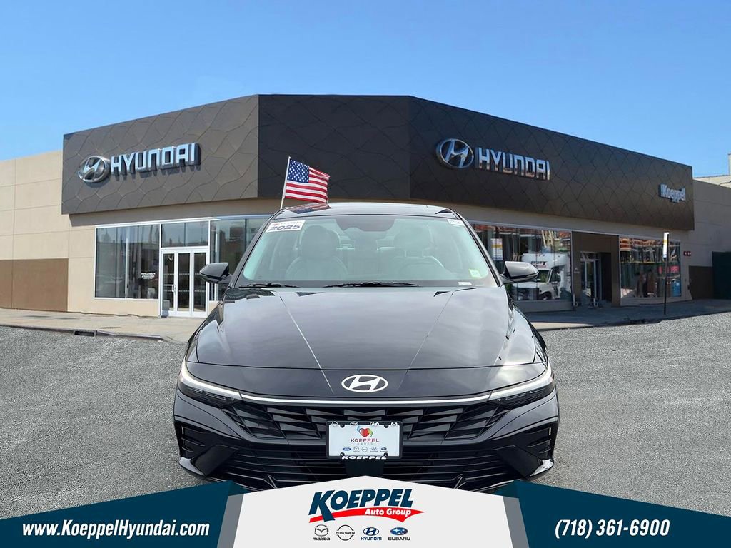 Certified 2025 Hyundai Elantra Limited image 2