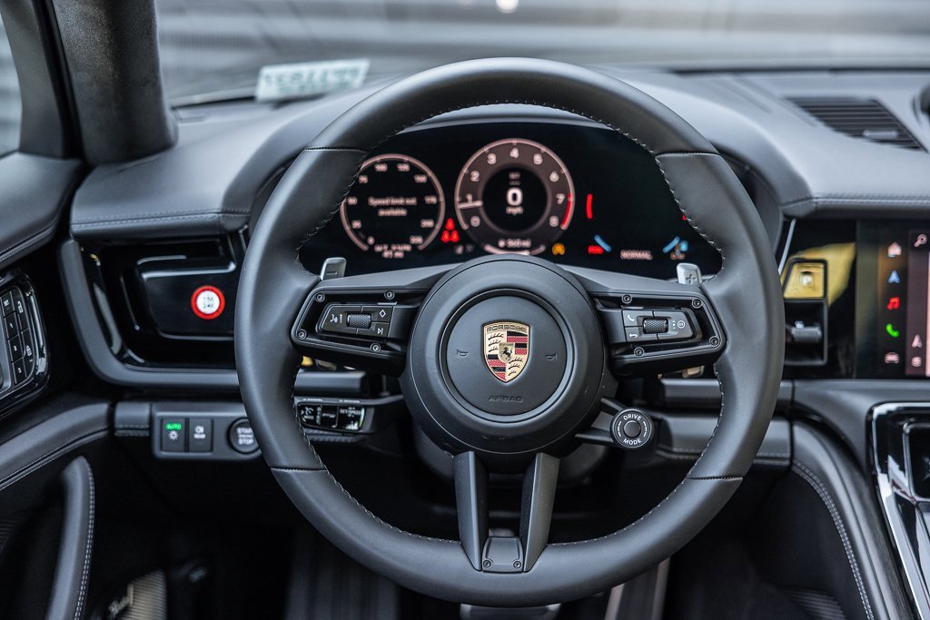 Certified 2025 Porsche Panamera GTS image 14