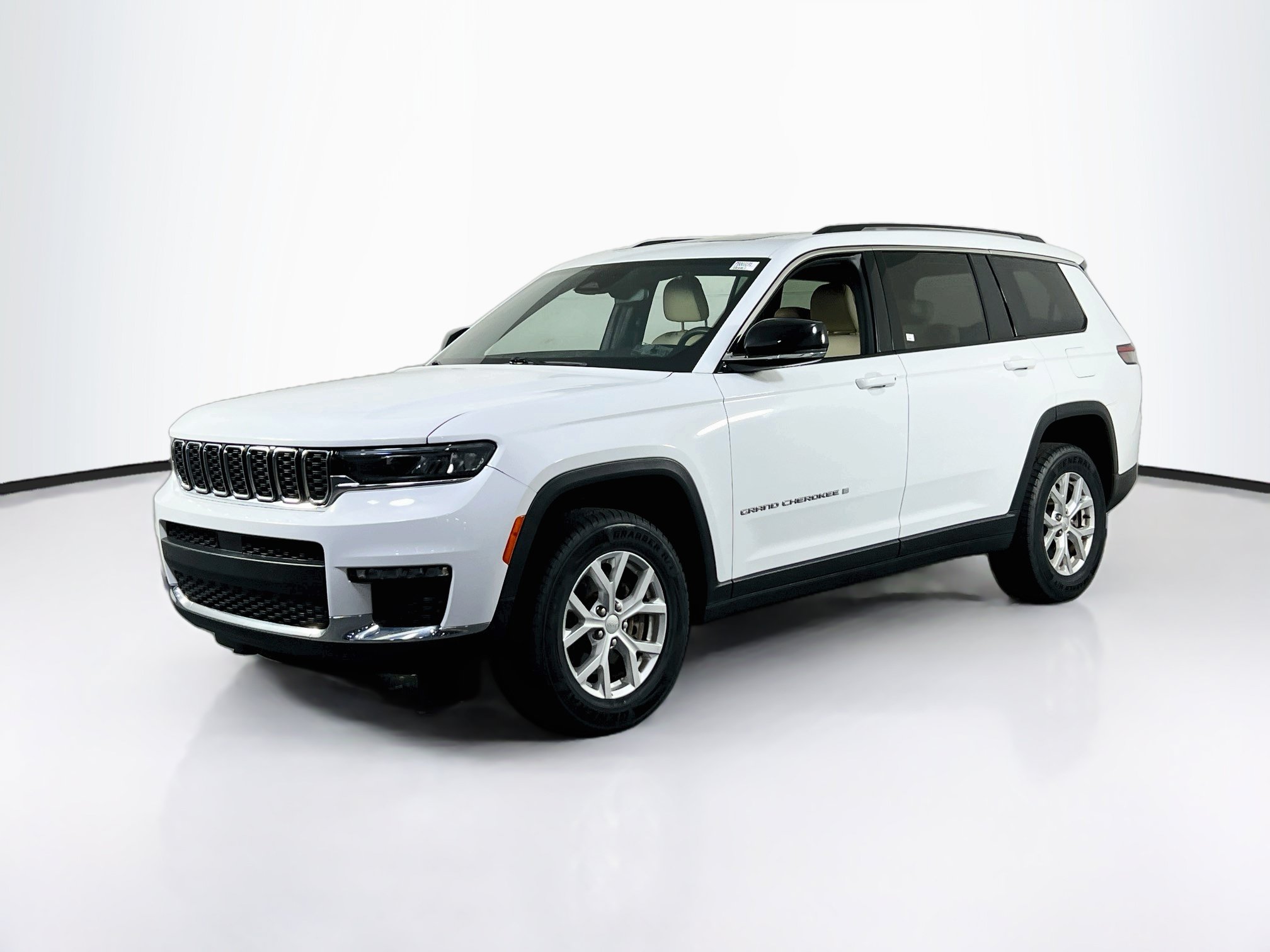 Used 2023 Jeep Grand Cherokee L Limited AWD/4WD image 1