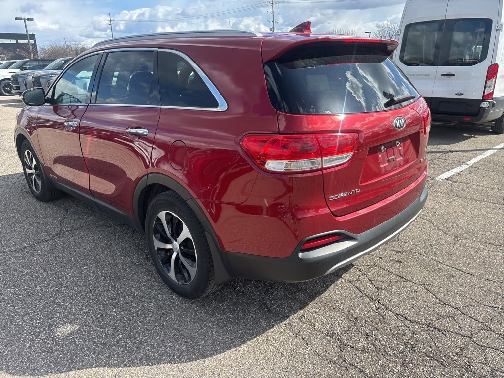 Used 2018 Kia Sorento EX image 3